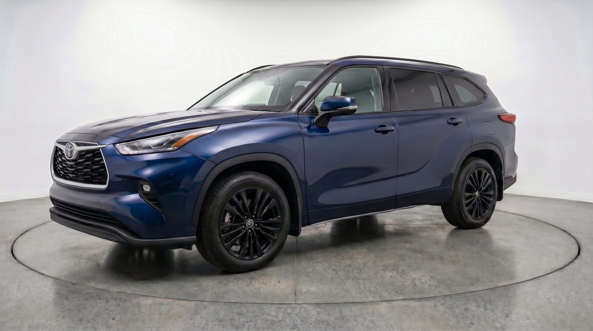 Thumbnail: 2025 Toyota Highlander - 3