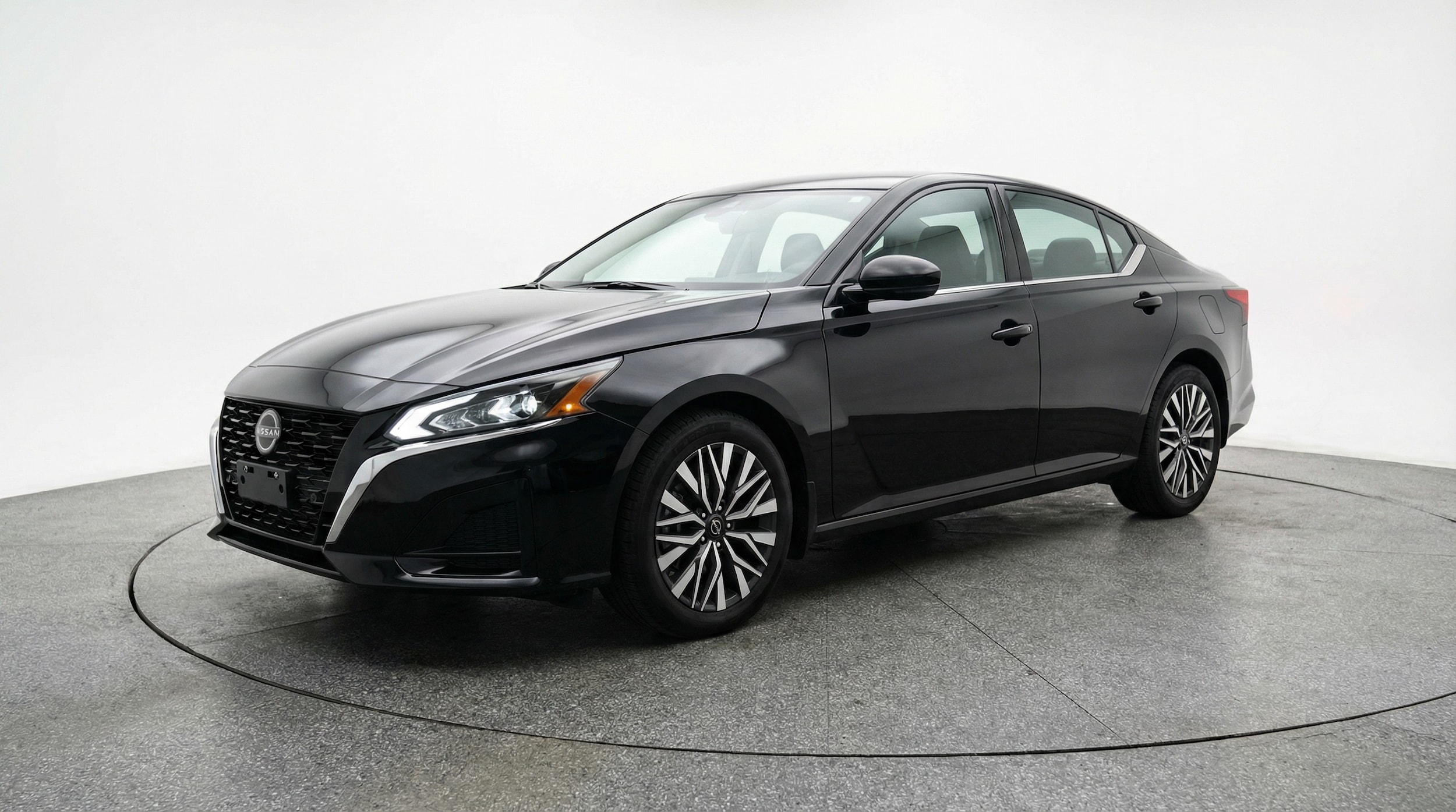 Thumbnail: 2025 Nissan Altima - 3