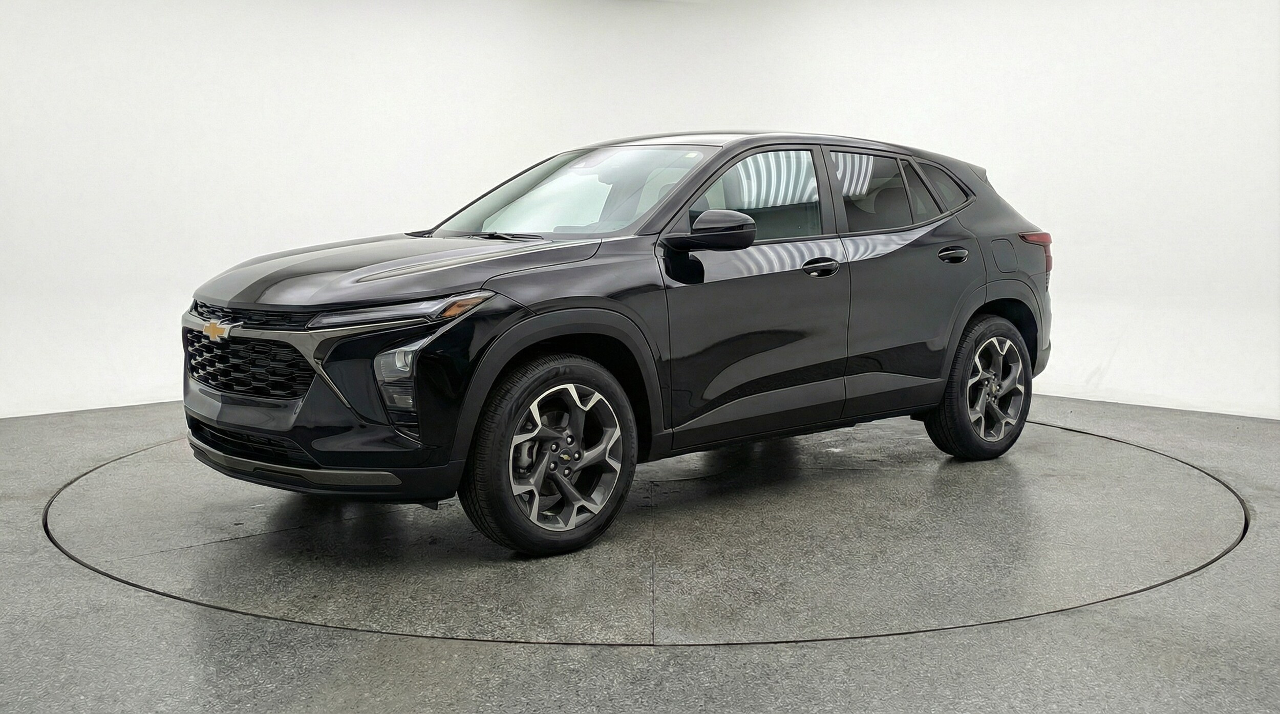 Thumbnail: 2025 Chevrolet Trax - 3