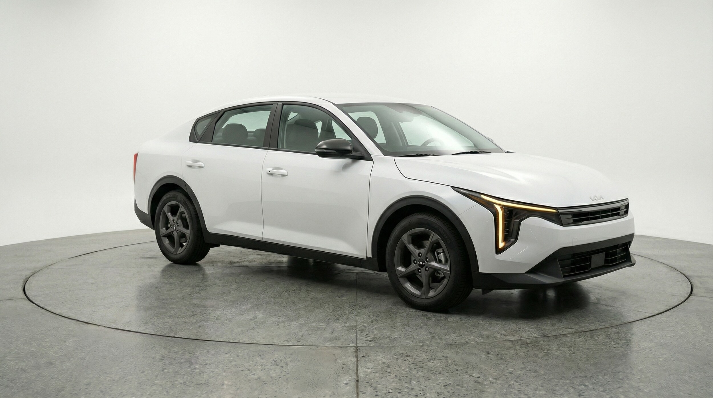 Thumbnail: 2025 Kia K4 - 1