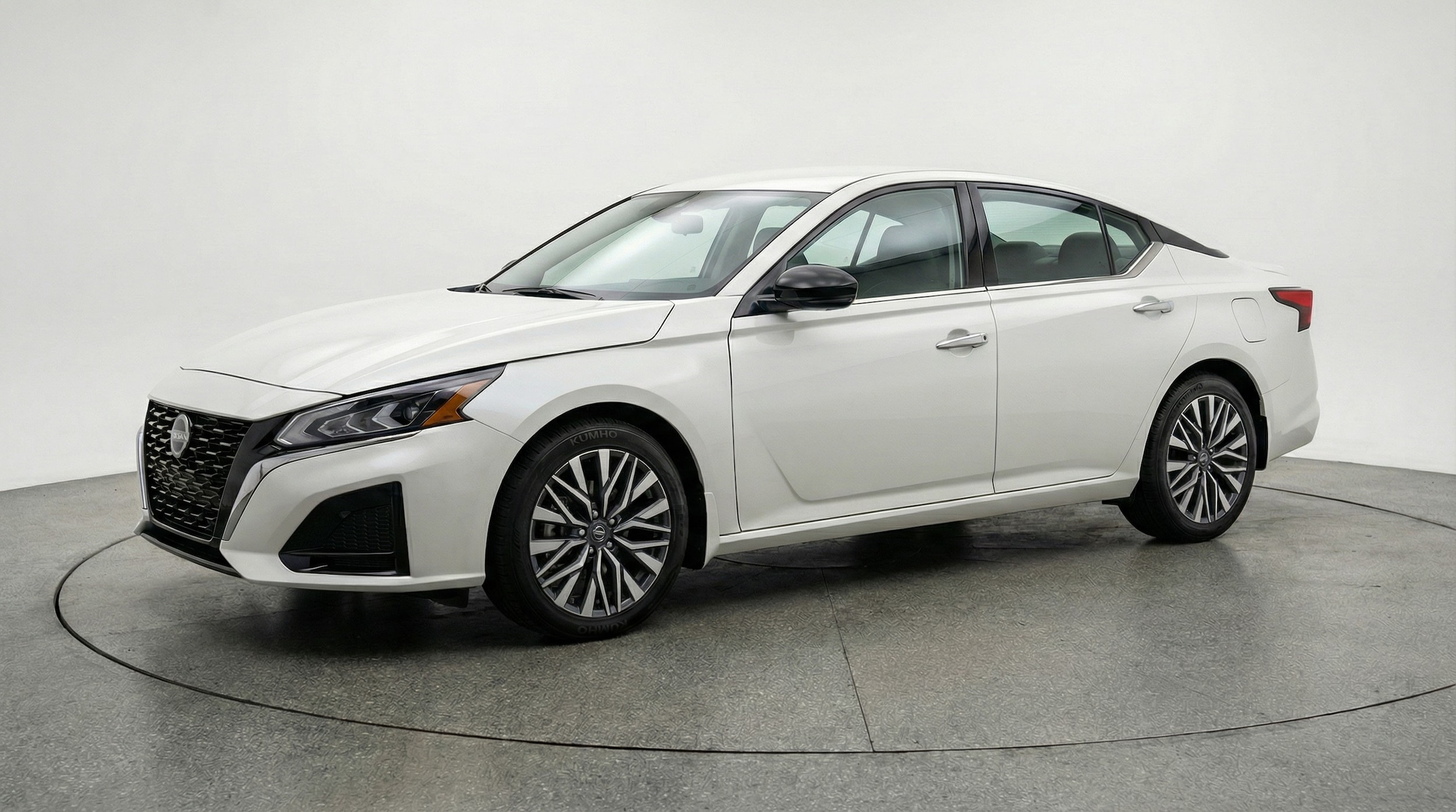 Thumbnail: 2025 Nissan Altima - 3