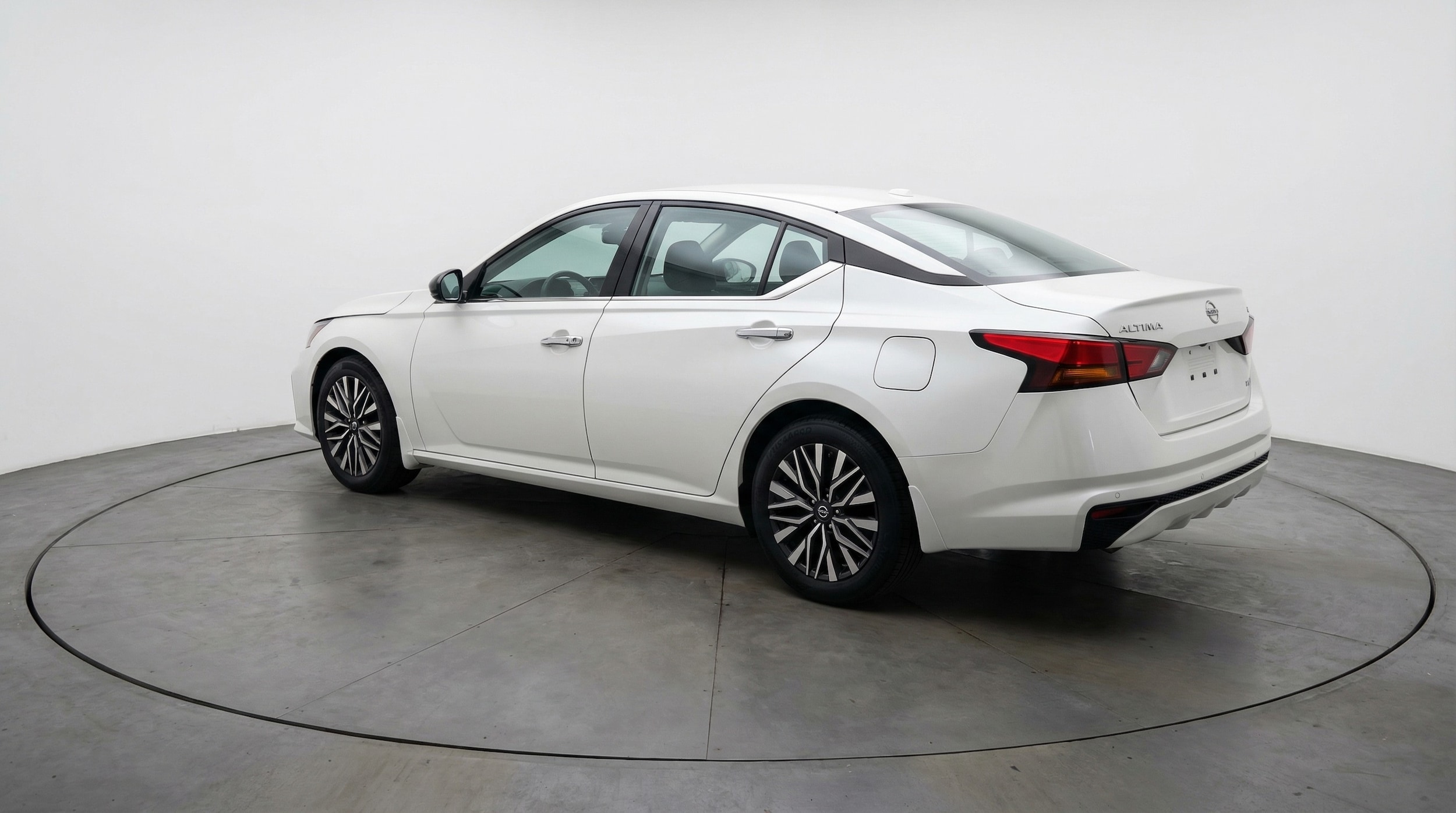 Thumbnail: 2025 Nissan Altima - 5