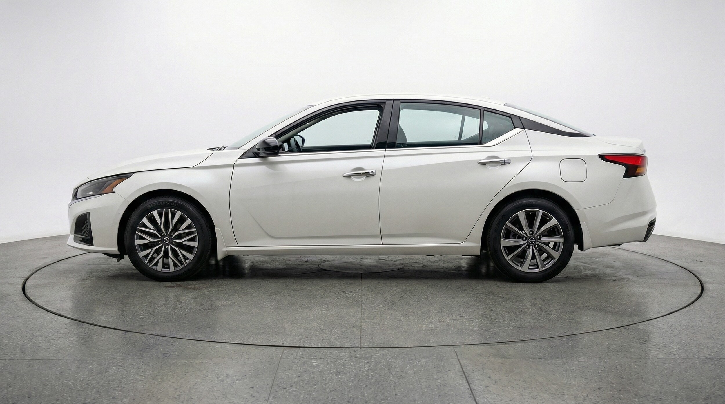 Thumbnail: 2025 Nissan Altima - 4