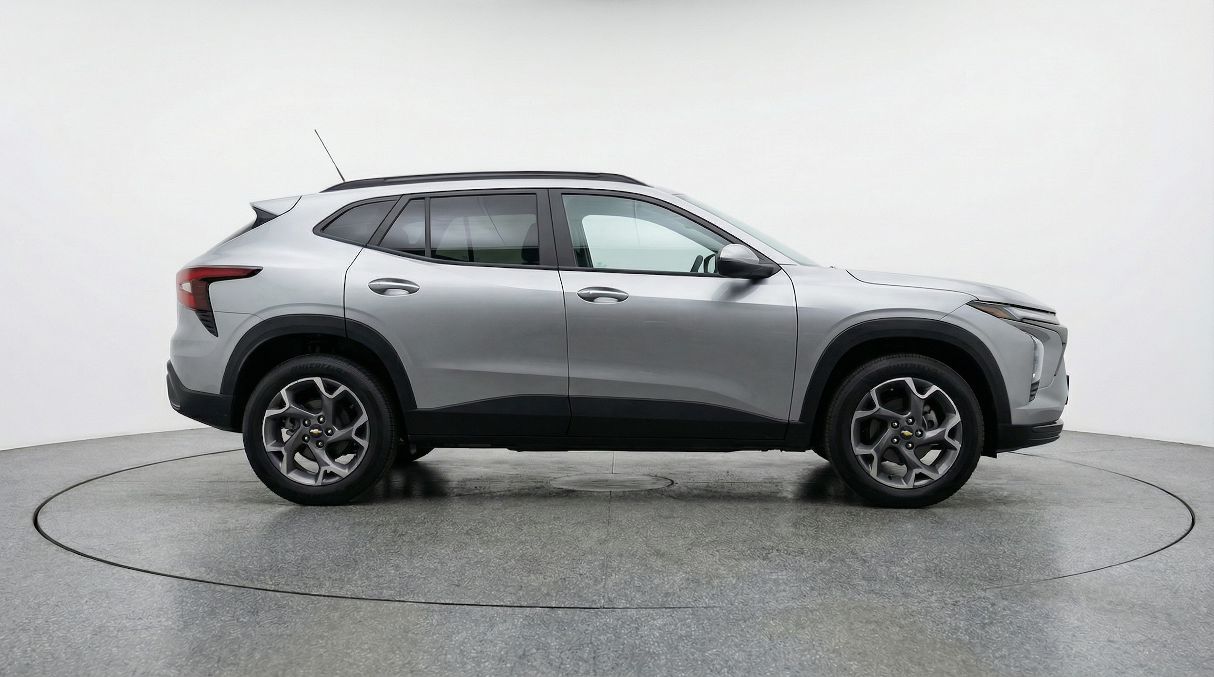 Thumbnail: 2025 Chevrolet Trax - 8