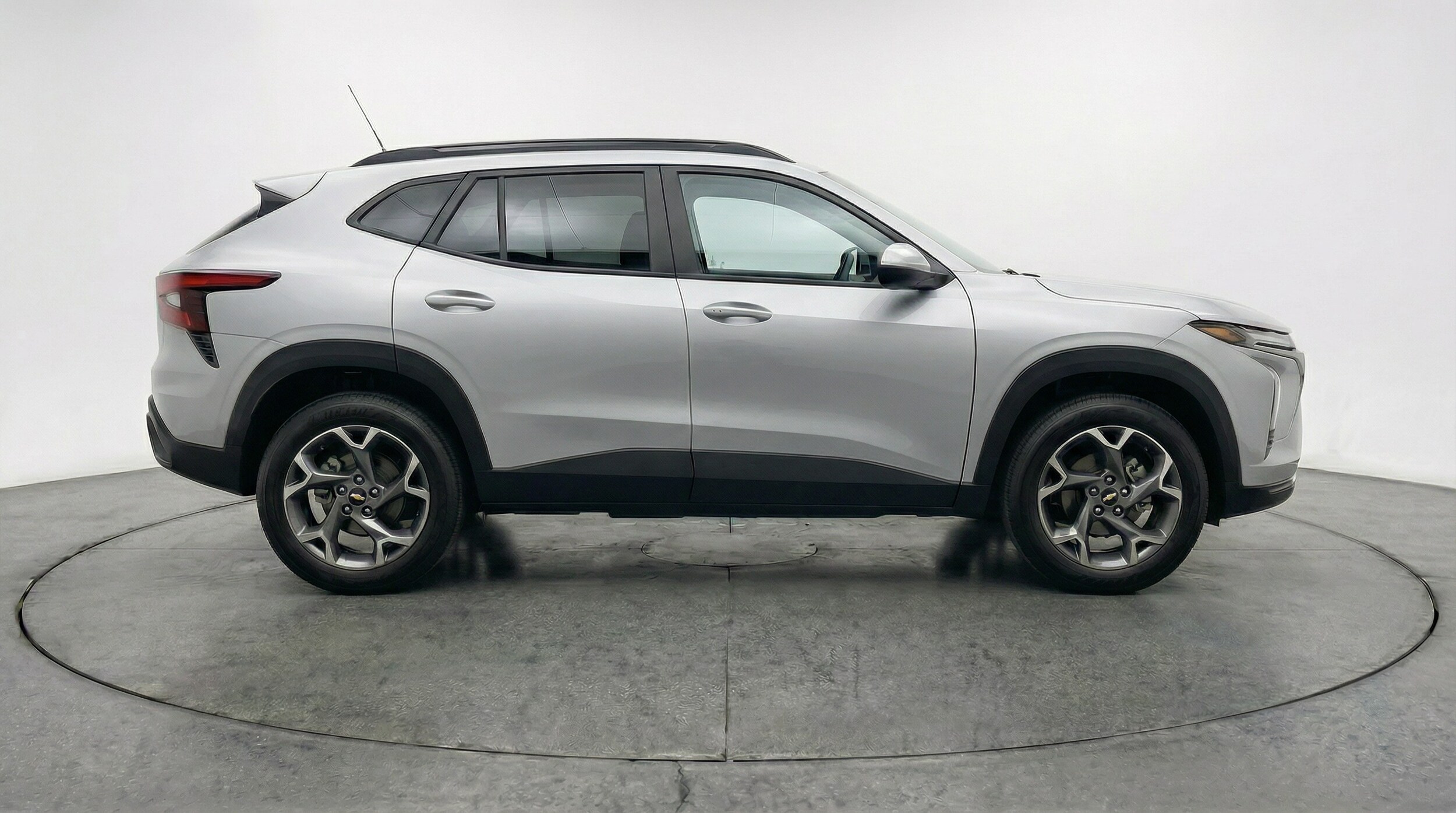 Thumbnail: 2025 Chevrolet Trax - 8