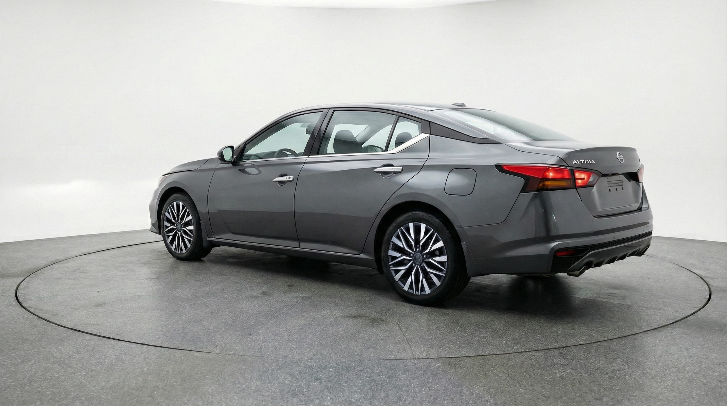 Thumbnail: 2025 Nissan Altima - 5