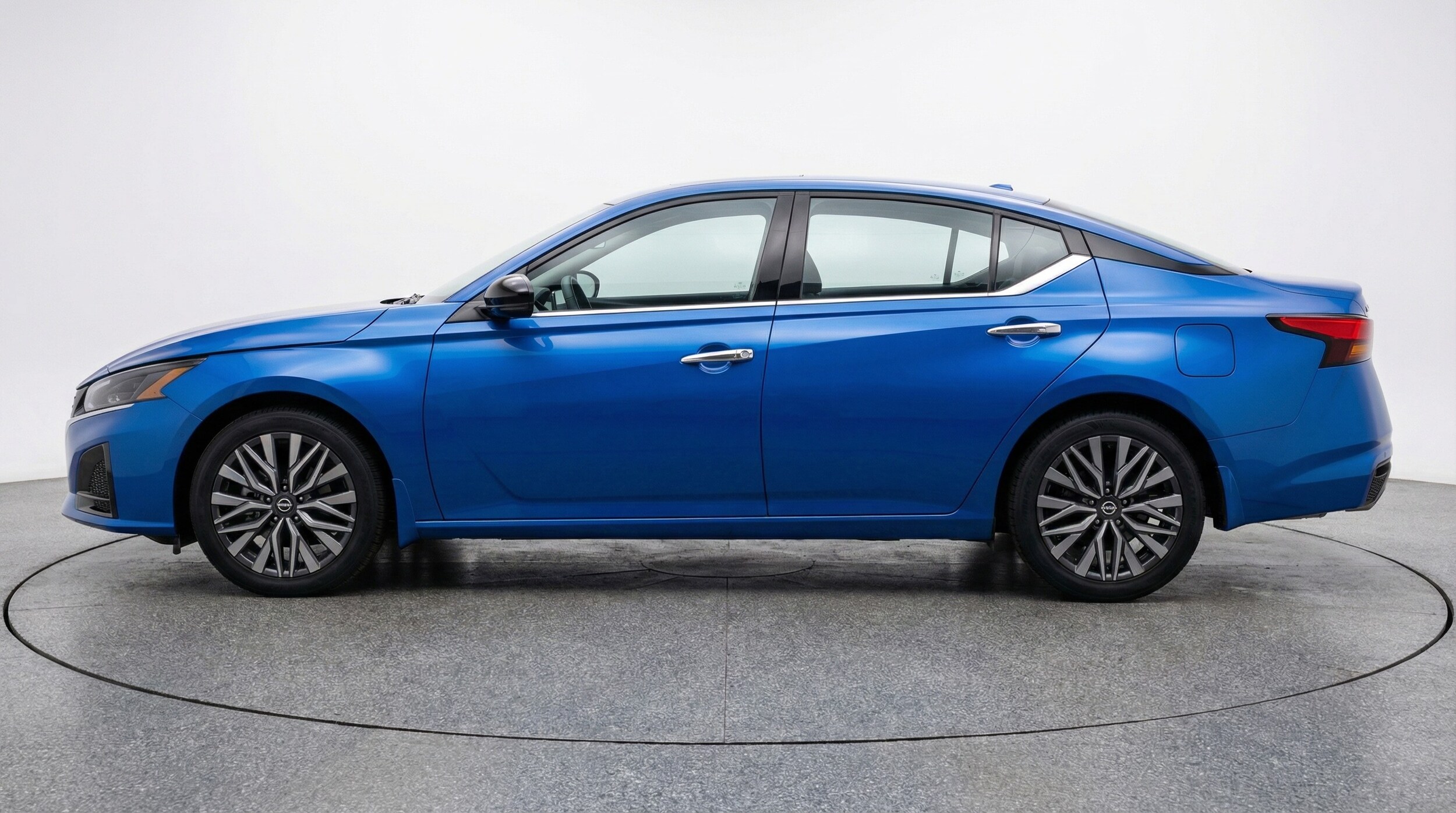 Thumbnail: 2025 Nissan Altima - 4