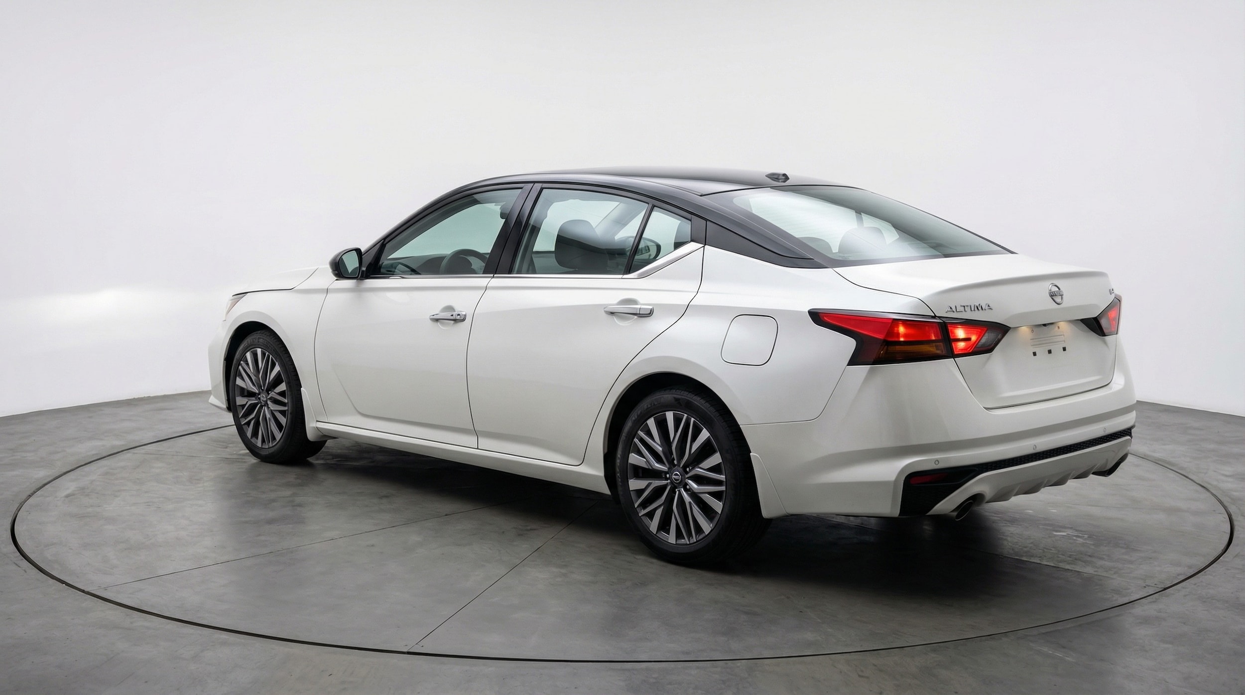 Thumbnail: 2025 Nissan Altima - 5