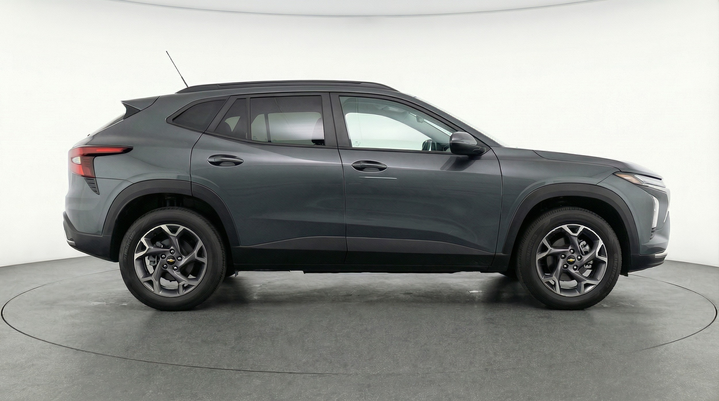 Thumbnail: 2025 Chevrolet Trax - 8