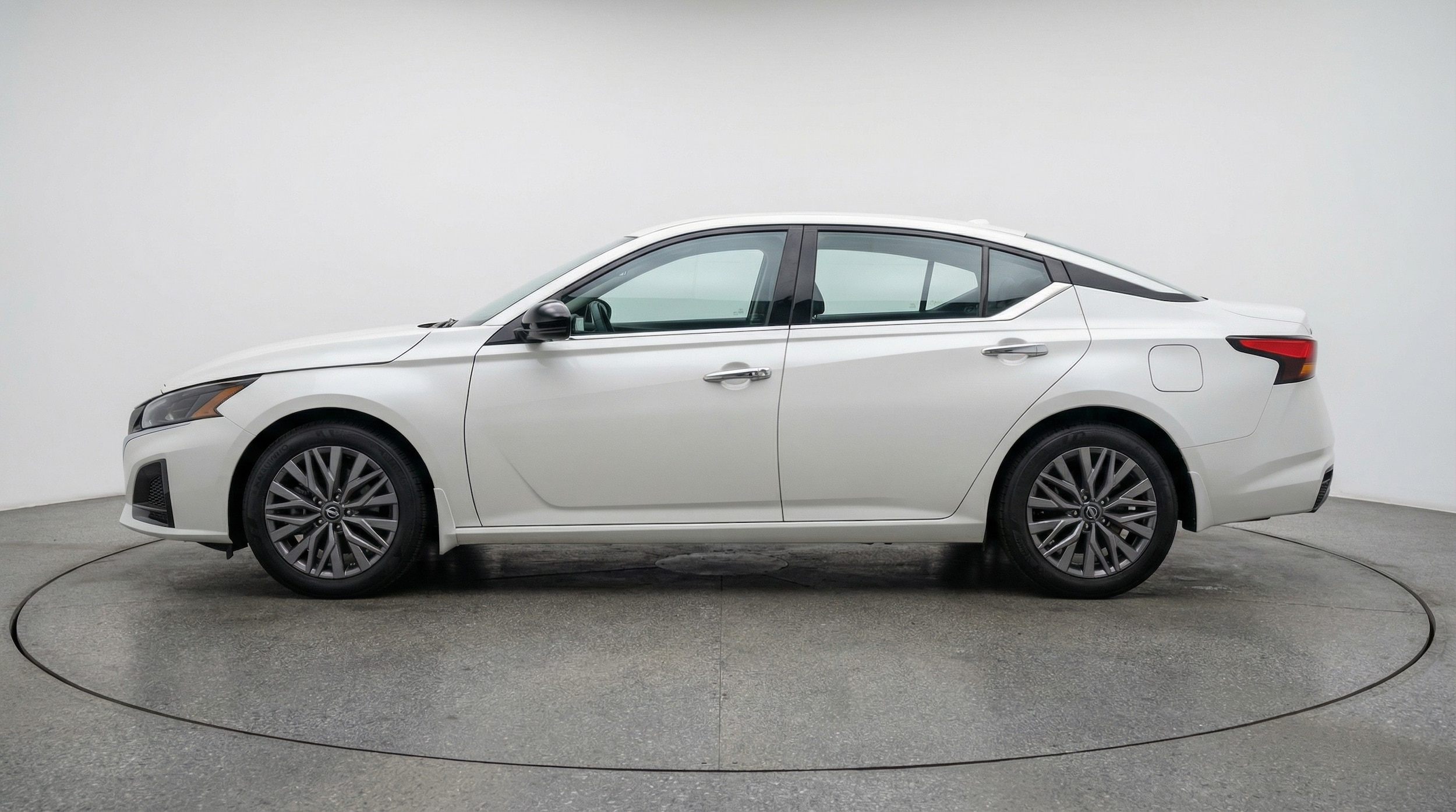 Thumbnail: 2025 Nissan Altima - 4