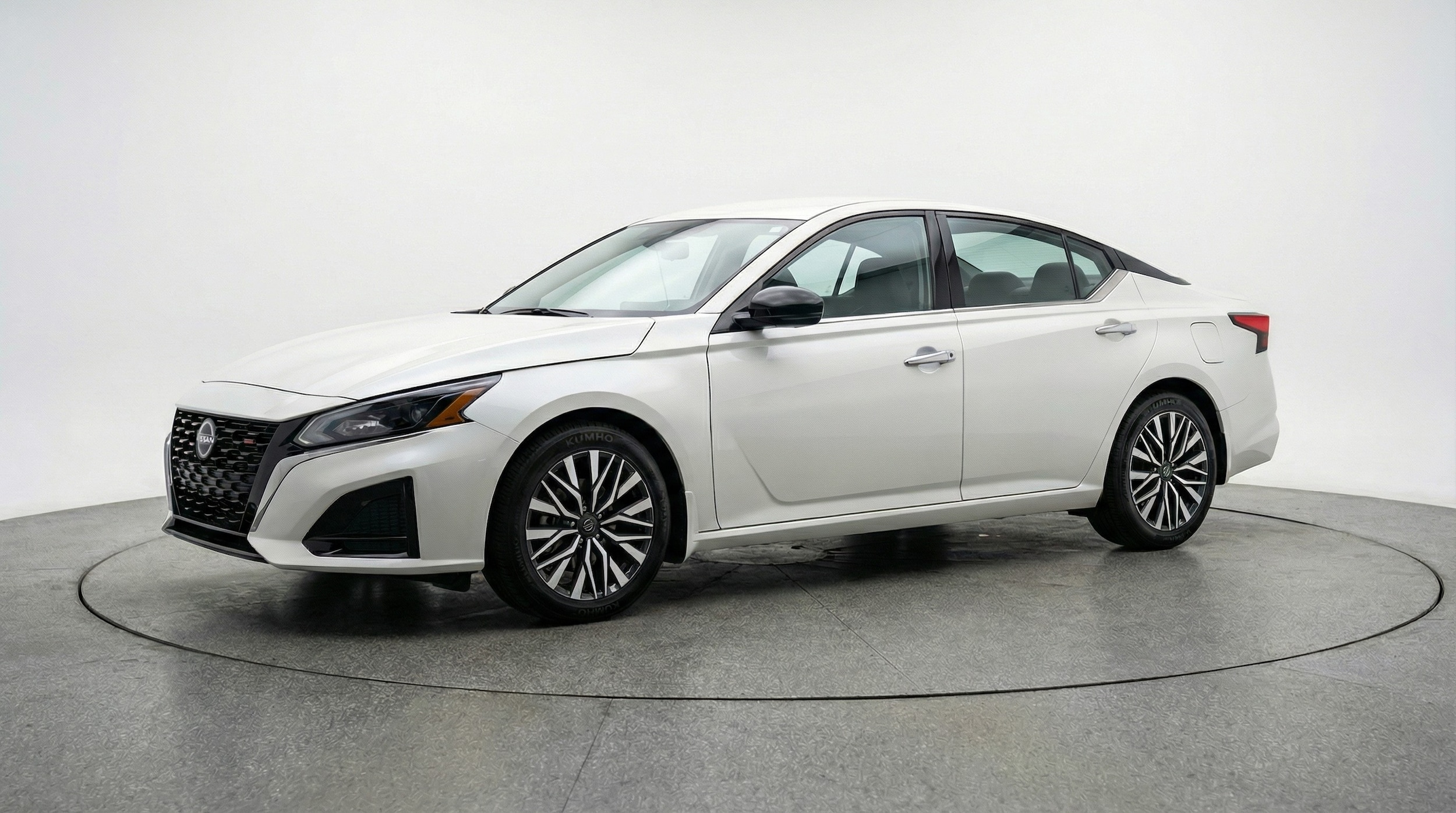 Thumbnail: 2025 Nissan Altima - 3