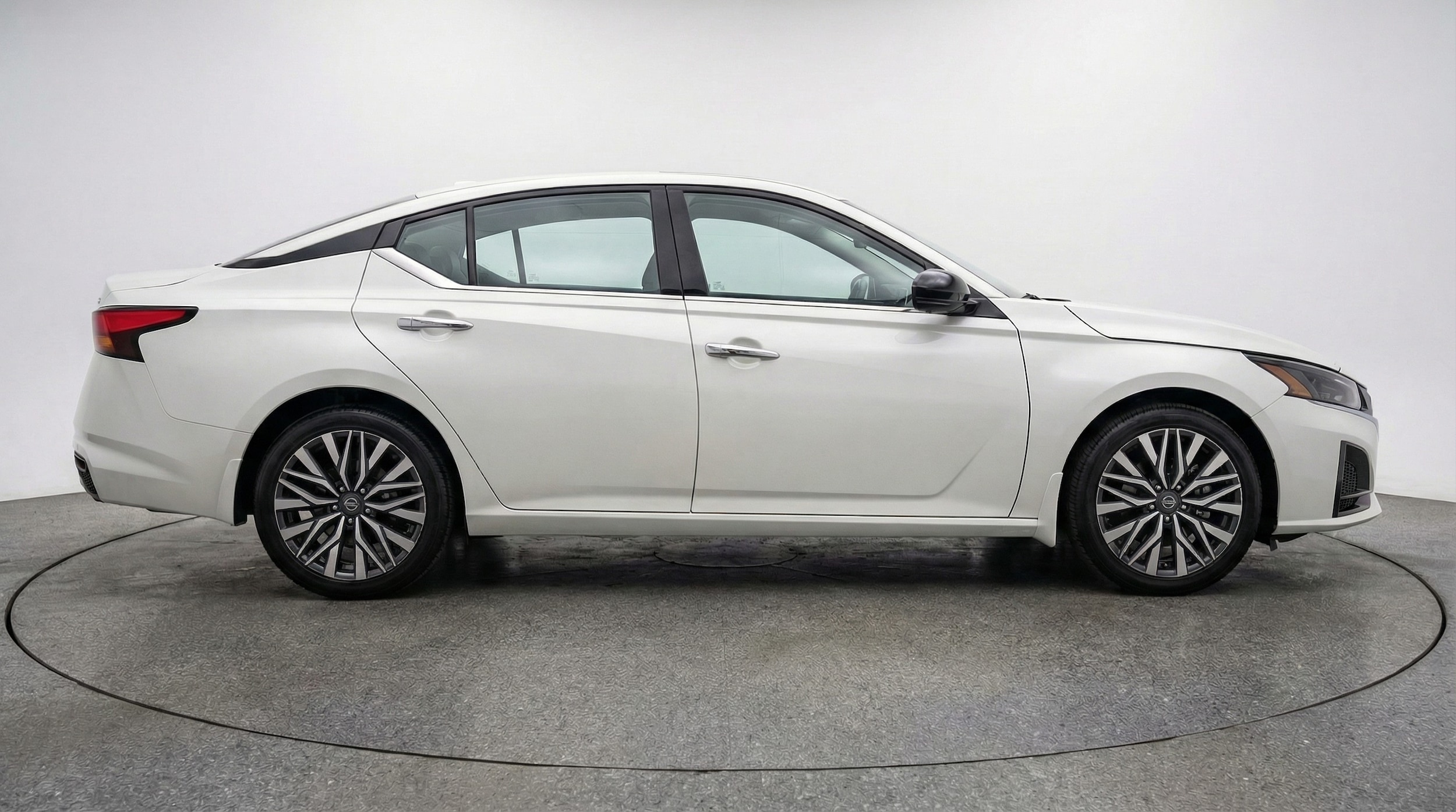 Thumbnail: 2025 Nissan Altima - 8