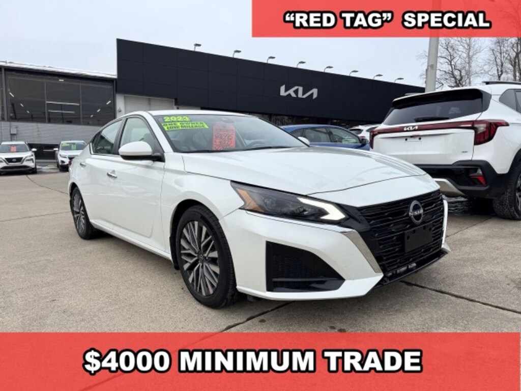 Used 2023 Nissan Altima 2.5 SV Sedan