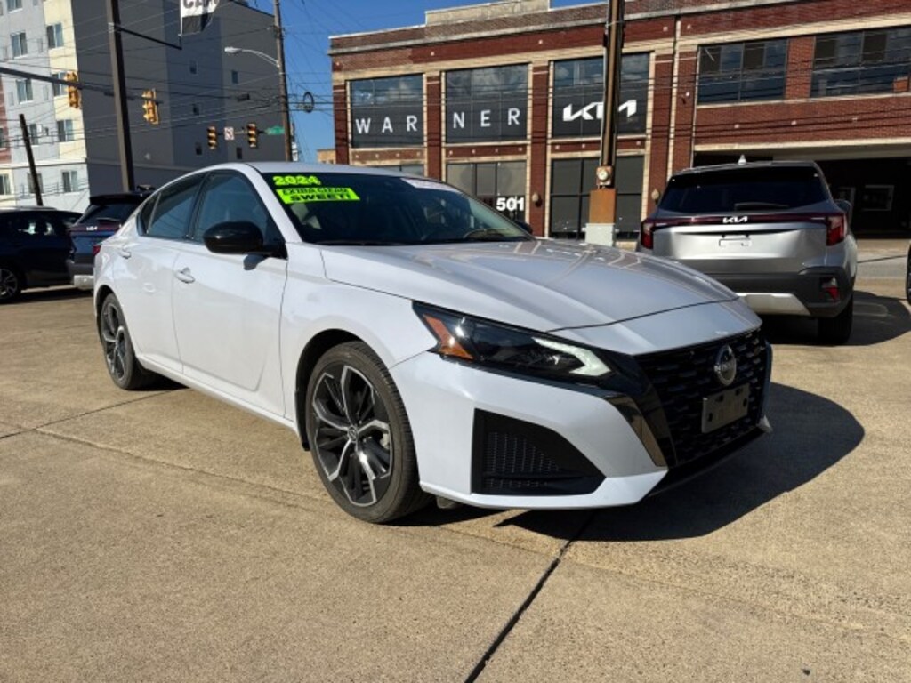 Used 2024 Nissan Altima 2.5 SR Sedan