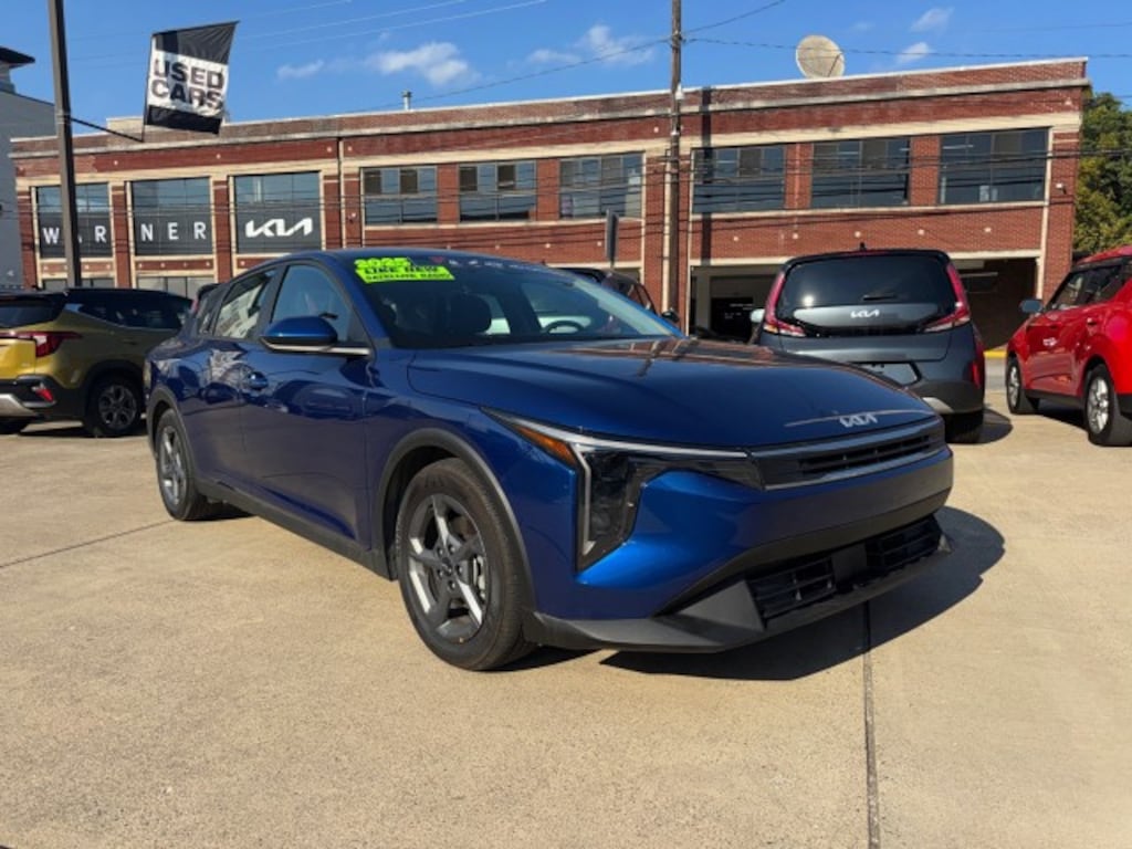 Certified 2025 Kia K4 LXS Sedan