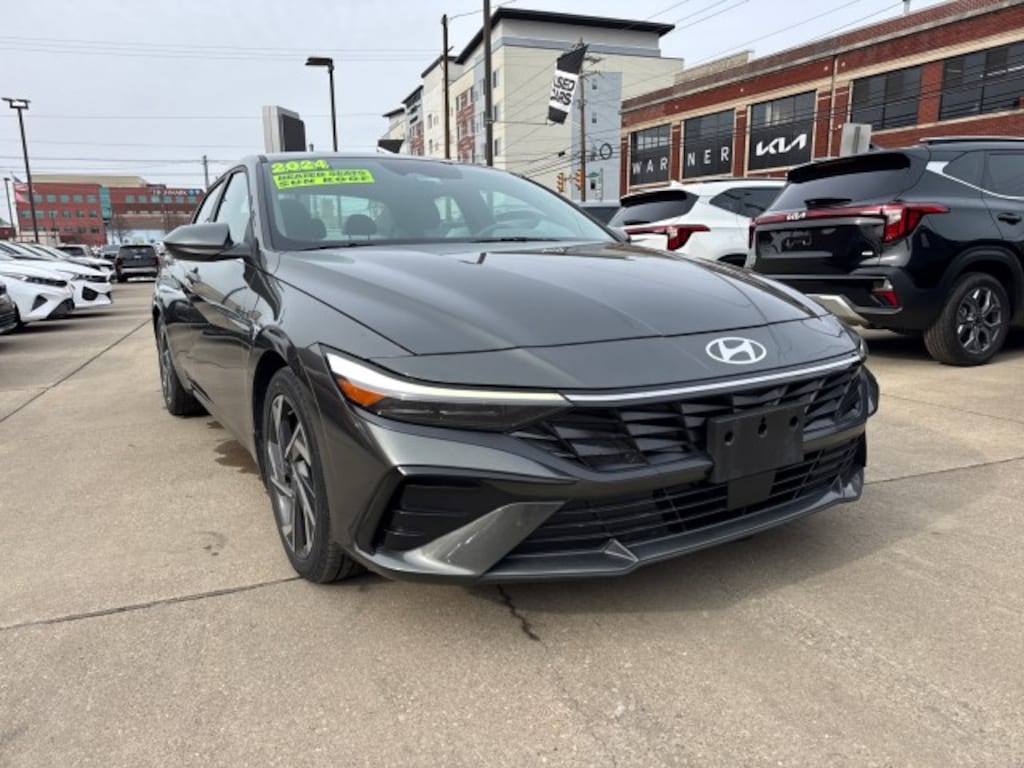 Used 2024 Hyundai Elantra SEL Sedan