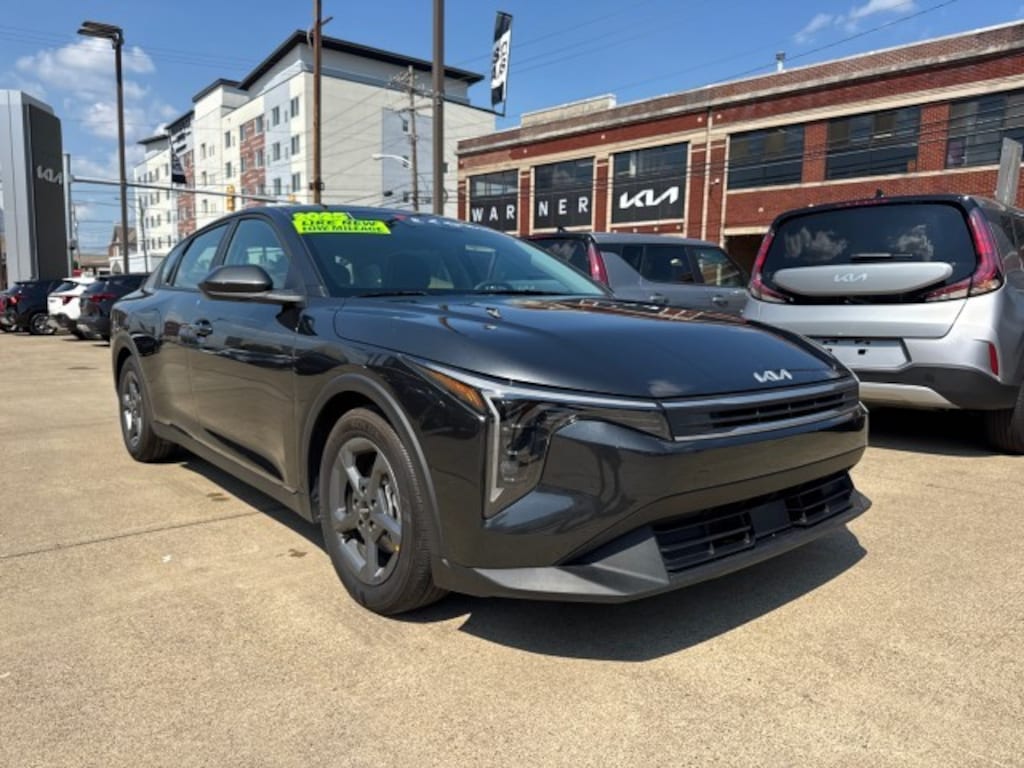 Certified 2025 Kia K4 LXS Sedan