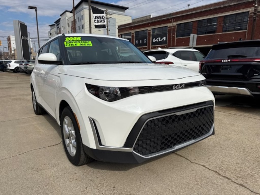 Certified 2025 Kia Soul Hatchback