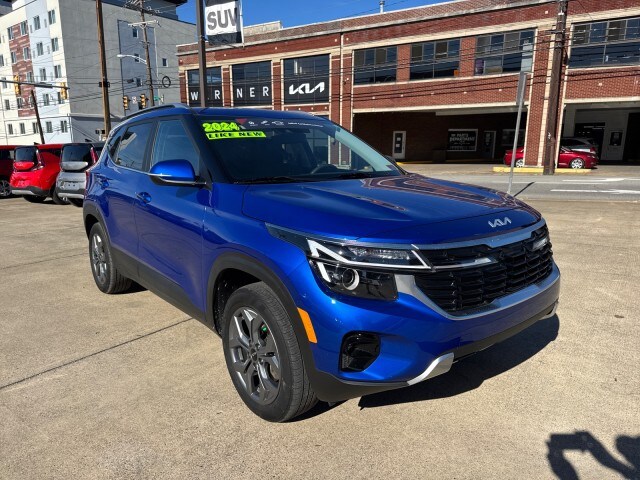 2024 Kia Seltos S photo 2