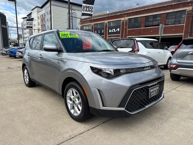 2025 Kia Soul 2.0L LX IVT's photo