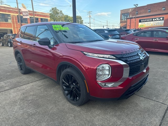 Used 2023 Mitsubishi Outlander SE with VIN JA4J4UA86PZ020435 for sale in Parkersburg, WV