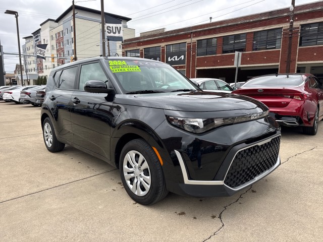 2024 Kia Soul LX's photo