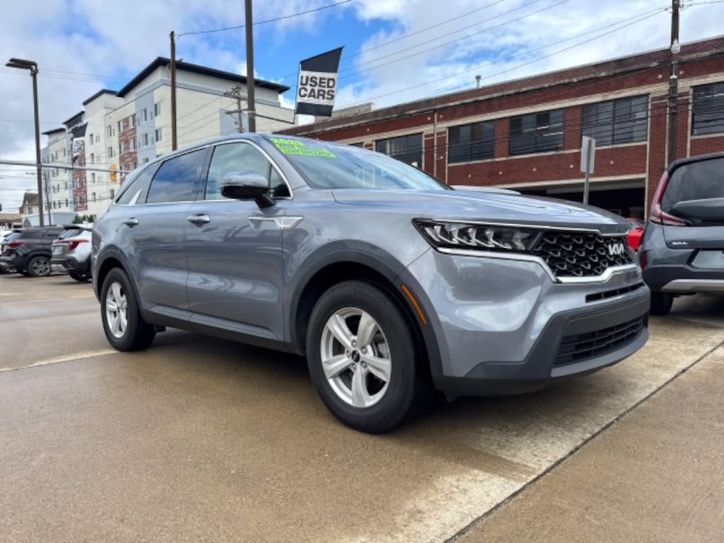 Certified 2023 Kia Sorento LX SUV