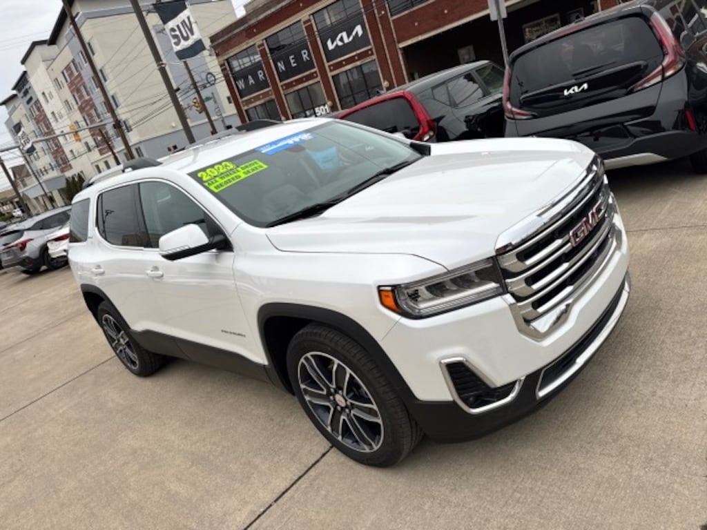 Used 2023 GMC Acadia SLT SUV