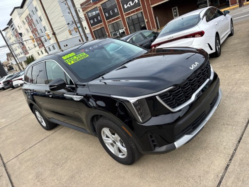 Certified 2025 Kia Sorento LX SUV