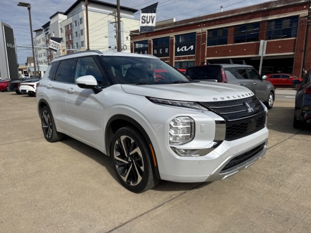 Used 2022 Mitsubishi Outlander SEL CUV