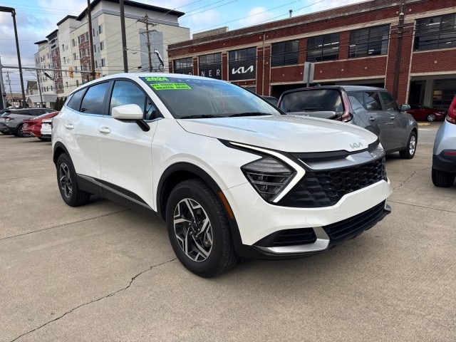 2024 Kia Sportage LX's photo