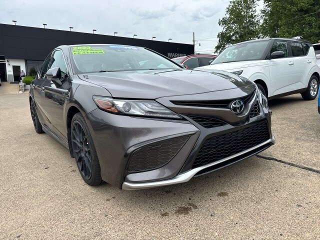 2021 Toyota Camry XSE photo 3