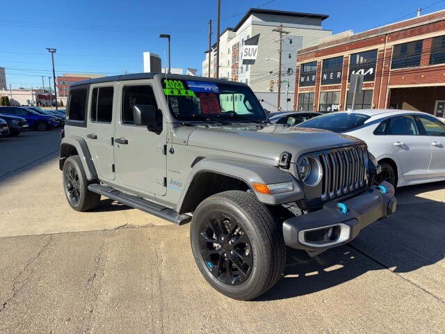 2023 Jeep Wrangler 4xe Sahara photo 2