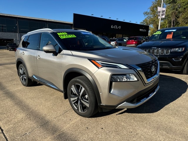 Used 2023 Nissan Rogue Platinum with VIN JN8BT3DD7PW308826 for sale in Parkersburg, WV