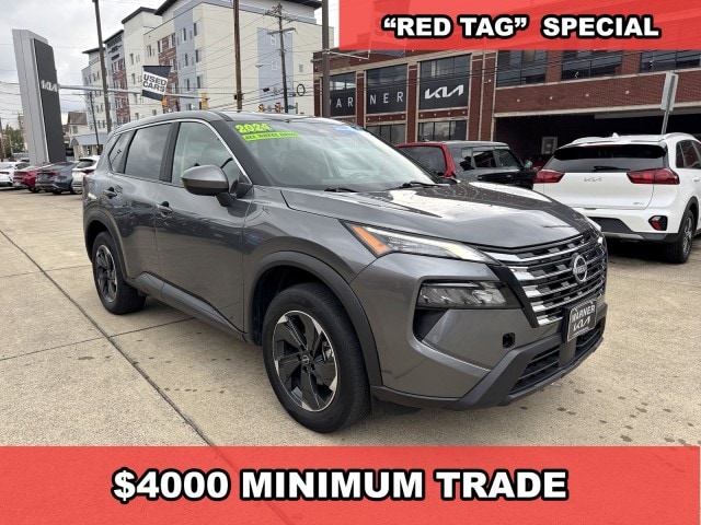 2024 Nissan Rogue SV's photo