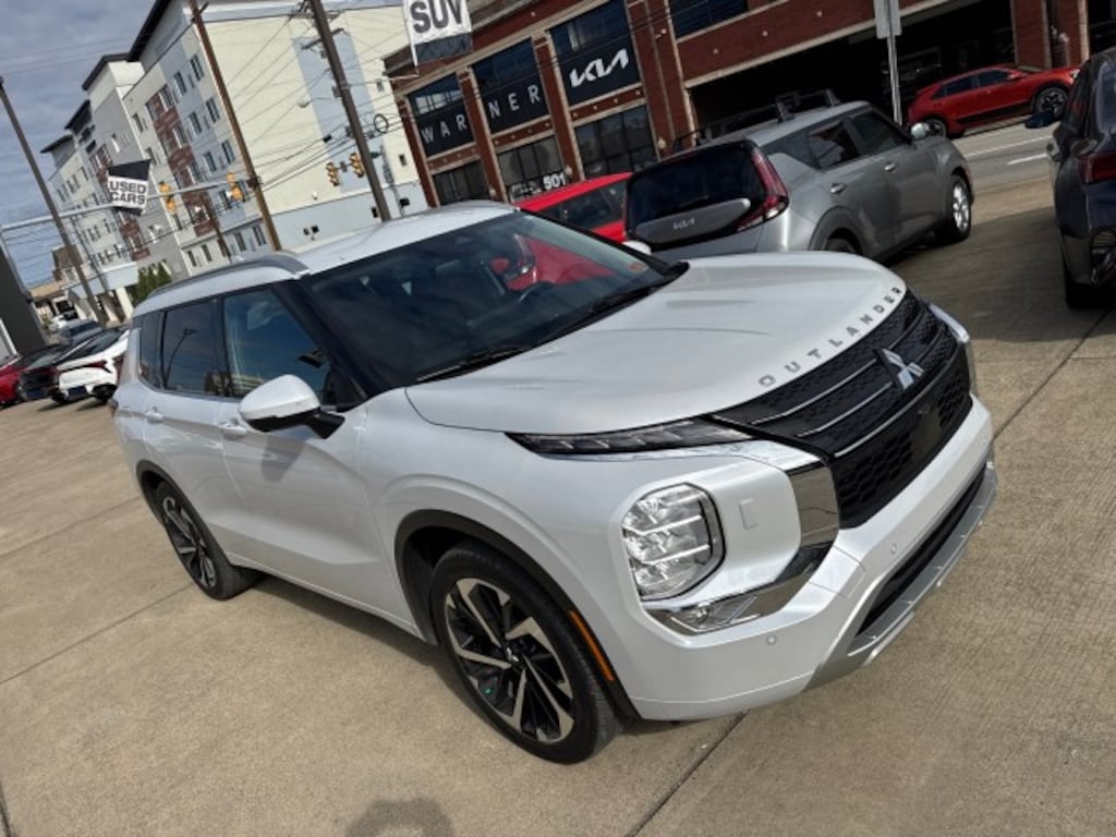 Used 2022 Mitsubishi Outlander SEL CUV