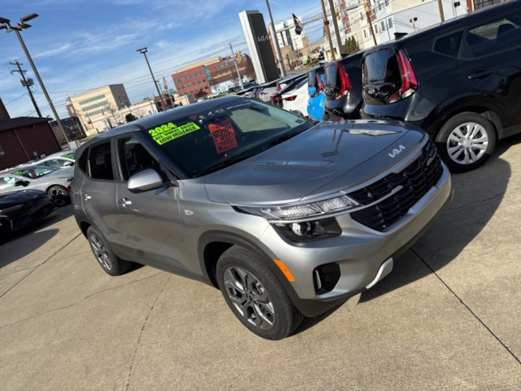Certified 2024 Kia Seltos LX SUV