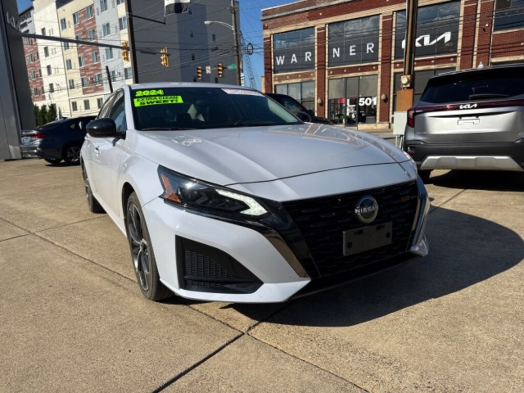 Used 2024 Nissan Altima 2.5 SR Sedan