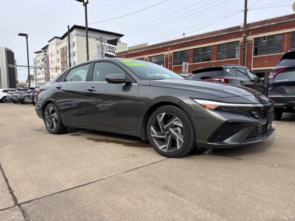 Used 2024 Hyundai Elantra SEL Sedan