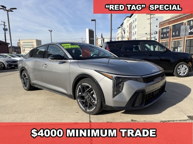 2025 Kia K4 GT-Line's photo