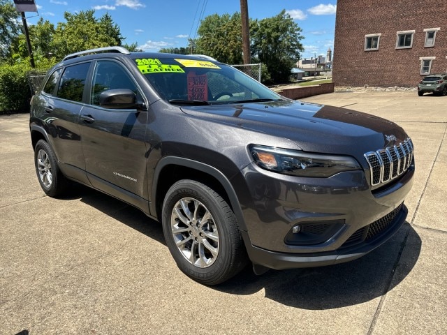 Used 2021 Jeep Cherokee Latitude Lux with VIN 1C4PJMMX0MD161294 for sale in Parkersburg, WV