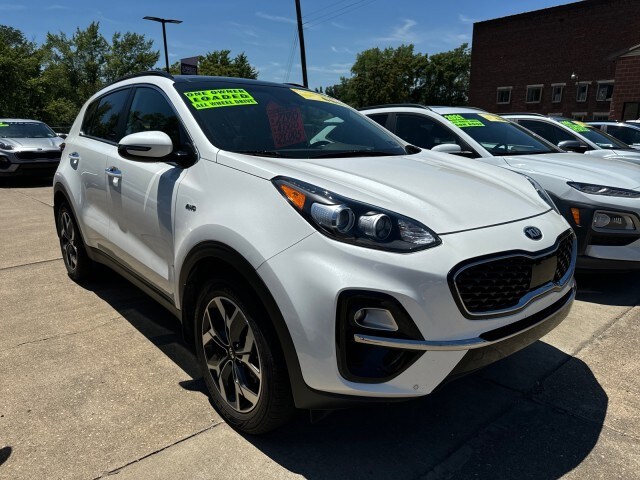 Used 2020 Kia Sportage EX with VIN KNDPNCAC9L7717275 for sale in Parkersburg, WV