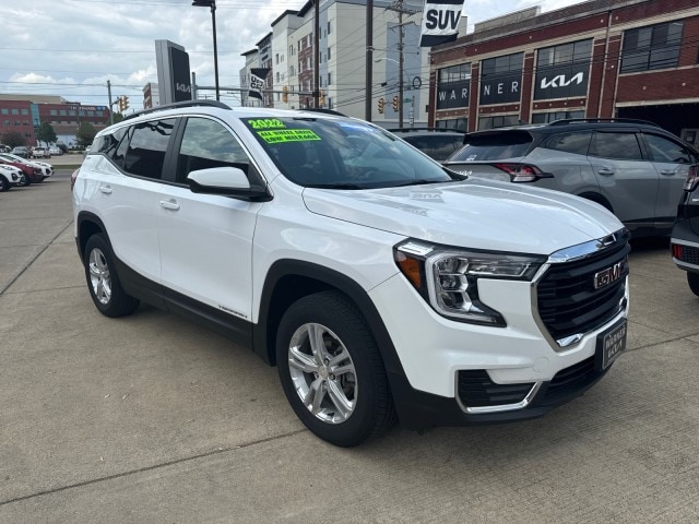 Used 2022 GMC Terrain SLE with VIN 3GKALTEV2NL253546 for sale in Parkersburg, WV