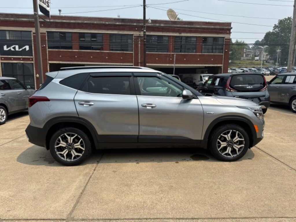 Used 2021 Kia Seltos EX SUV