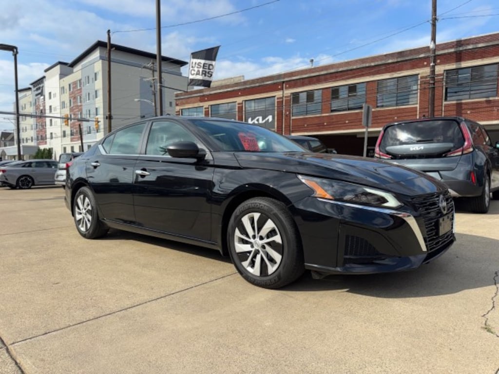 Used 2025 Nissan Altima S Sedan
