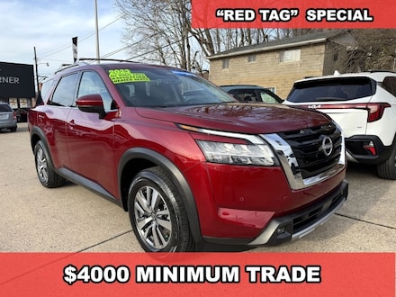 2023 Nissan Pathfinder SL SUV