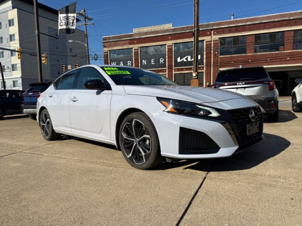 Used 2024 Nissan Altima 2.5 SR Sedan