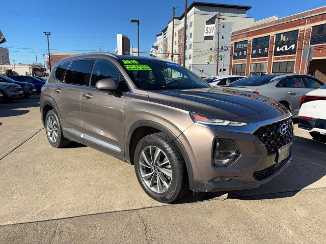 2019 Hyundai Santa Fe SEL Plus photo 2