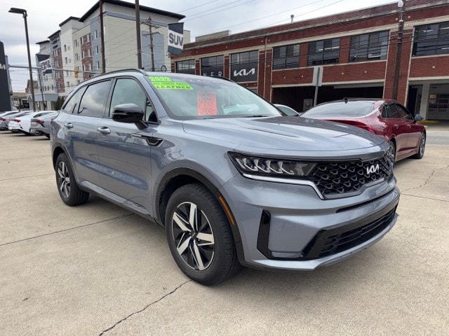 2022 Kia Sorento S's photo