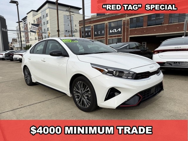 2023 Kia Forte GT-Line's photo